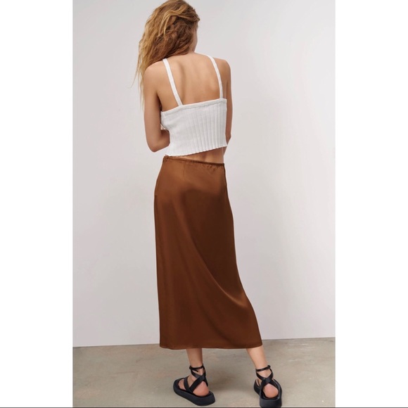 Zara - Ribbed Halter Top (black & white) - Picture 4 of 4